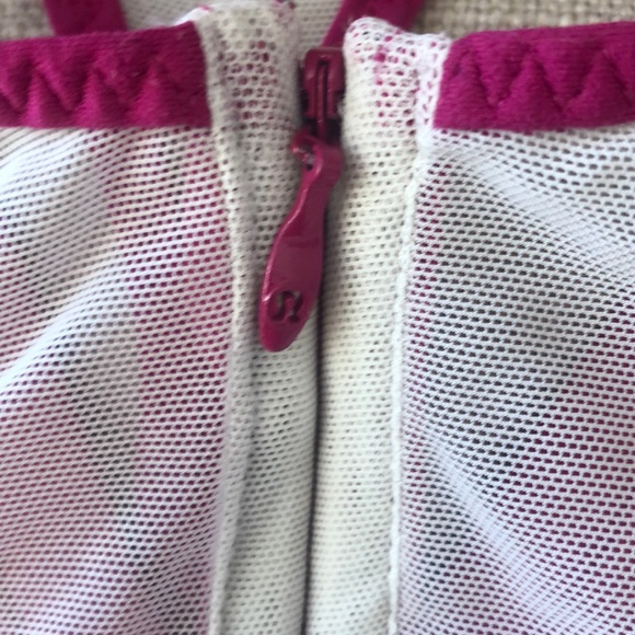 Like new Lululemon Ready Set Sweat bra - Picture 4 of 9